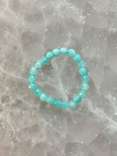 Indlæs billede til gallerivisning CRYSTAL STRETCH RINGS WITH FACETED BEADS Bracelet The Crystal Avenues Amazonite - Medium: 6 cm 
