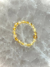 Indlæs billede til gallerivisning CRYSTAL STRETCH RINGS WITH FACETED BEADS Bracelet The Crystal Avenues Citrine - Medium: 6 cm 
