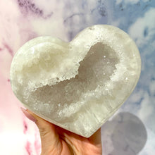 Load image into Gallery viewer, DRUZY AGATE HEART - EXCLUSIVE QUALITY (1) The Crystal Avenues 
