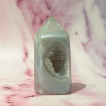 Load image into Gallery viewer, DRUZY AGATE TOWER - EXCLUSIVE QUALITY (U) The Crystal Avenues 
