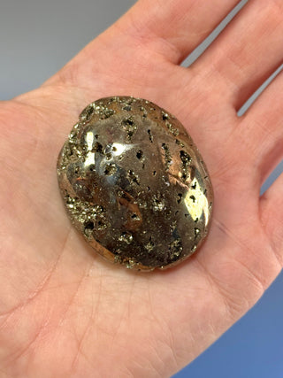 DRUZY PYRITE PALM STONE (9) Palm stone The Crystal Avenues 