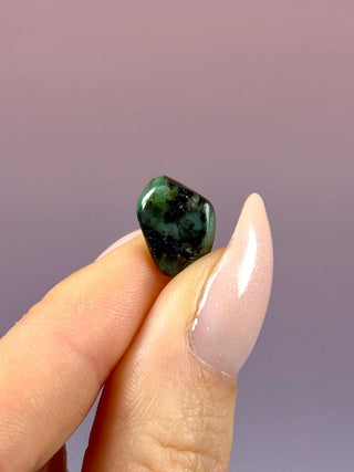 EMERALD (1) tumble stone The Crystal Avenues 