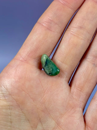 EMERALD (6) tumble stone The Crystal Avenues 