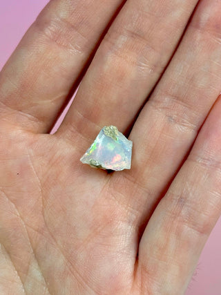 ETHIOPIAN OPAL (18) The Crystal Avenues 