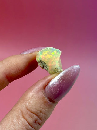 ETHIOPIAN OPAL - EXCLUSIVE QUALITY (Æ) The Crystal Avenues 