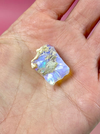 ETHIOPIAN OPAL - EXCLUSIVE QUALITY (B) The Crystal Avenues 