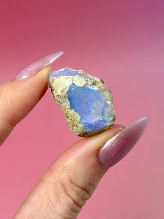 ETHIOPIAN OPAL - EXCLUSIVE QUALITY (C) The Crystal Avenues 