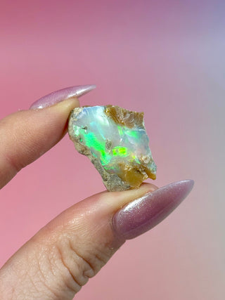 ETHIOPIAN OPAL - EXCLUSIVE QUALITY (F) The Crystal Avenues 