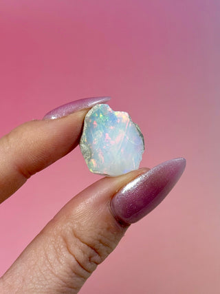 ETHIOPIAN OPAL - EXCLUSIVE QUALITY (L) The Crystal Avenues 