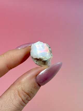 ETHIOPIAN OPAL - EXCLUSIVE QUALITY (L) The Crystal Avenues 