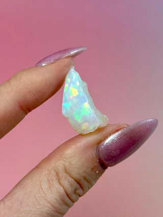 ETHIOPIAN OPAL - EXCLUSIVE QUALITY (O) The Crystal Avenues 