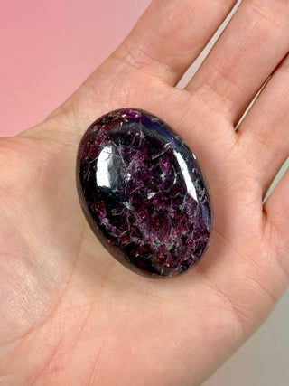 GARNET PALM STONE (2) Tumble Stone The Crystal Avenues 
