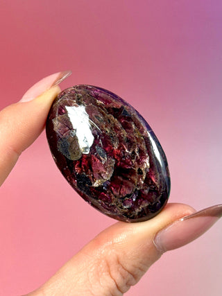 GARNET PALM STONE (5) Tumble Stone The Crystal Avenues 