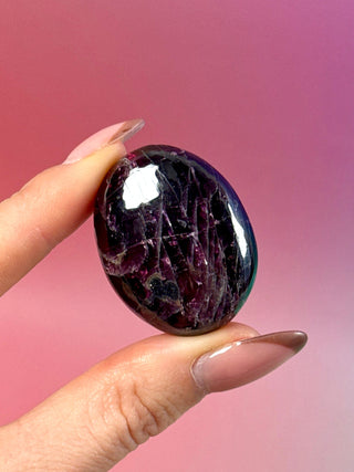 GARNET PALM STONE (8) Tumble Stone The Crystal Avenues 