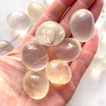 Indlæs billede til gallerivisning GIRASOL QUARTZ TUMBLE STONE Bracelet The Crystal Avenues 
