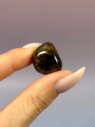 GREEN GARNET (10) Tumble Stone The Crystal Avenues 
