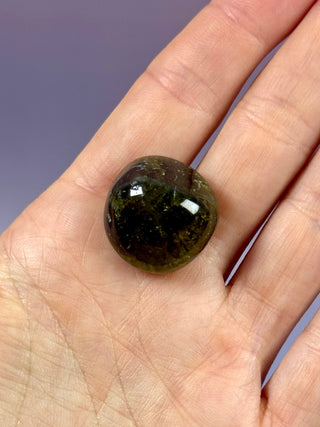 GREEN GARNET (2) Tumble Stone The Crystal Avenues 