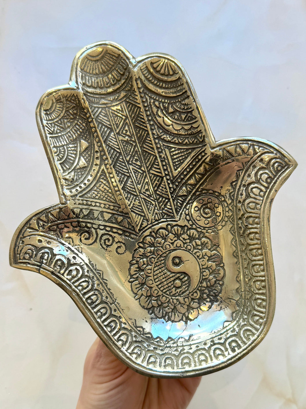 HAND OF FATIMA - SILVER The Crystal Avenues 