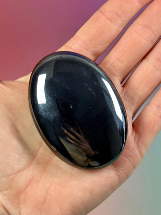 HEMATITE PALM STONE (1) Palm stone The Crystal Avenues 