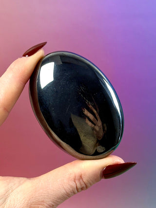 HEMATITE PALM STONE (1) Palm stone The Crystal Avenues 