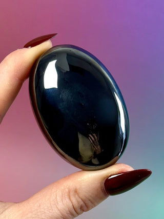 HEMATITE PALM STONE (3) Palm stone The Crystal Avenues 