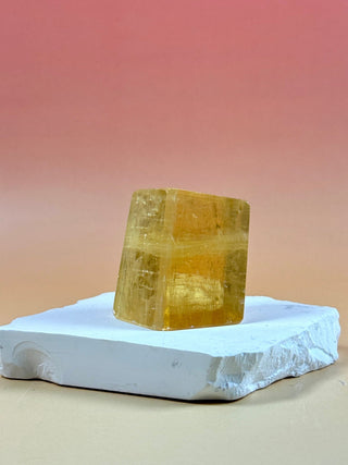 HONEY OPTICAL CALCITE FREEFORM (1) Freeform The Crystal Avenues 
