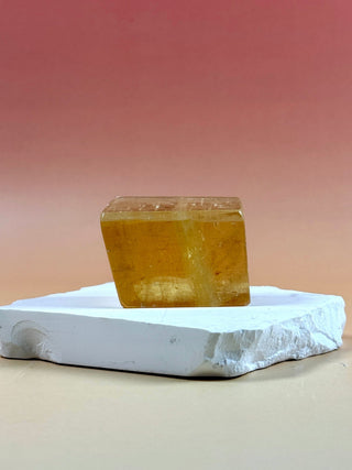 HONEY OPTICAL CALCITE FREEFORM (1) Freeform The Crystal Avenues 
