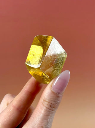 HONEY OPTICAL CALCITE FREEFORM (4) Freeform The Crystal Avenues 