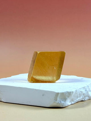 HONEY OPTICAL CALCITE FREEFORM (4) Freeform The Crystal Avenues 