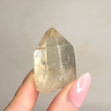 Load image into Gallery viewer, KUNDALINI CITRINE (25) The Crystal Avenues 

