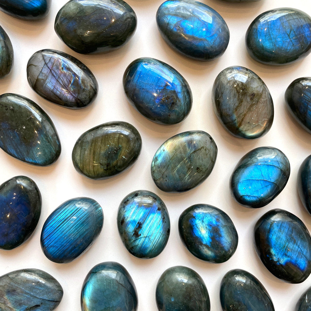 LABRADORITE PALM STONE - SMALL tumble stone The Crystal Avenues 