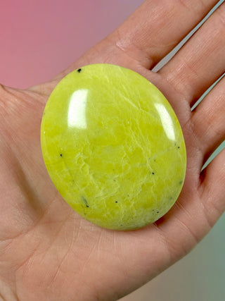 LIME SERPENTINE PALM STONE (5) Palm stone The Crystal Avenues 