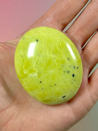 LIME SERPENTINE PALM STONE (5) Palm stone The Crystal Avenues 