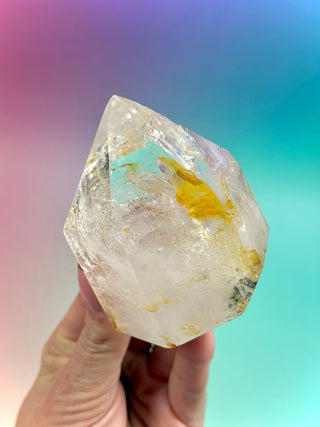 MAGIC TOWER - Golden Healer Quartz w. Epidot (19) tumble stone The Crystal Avenues 