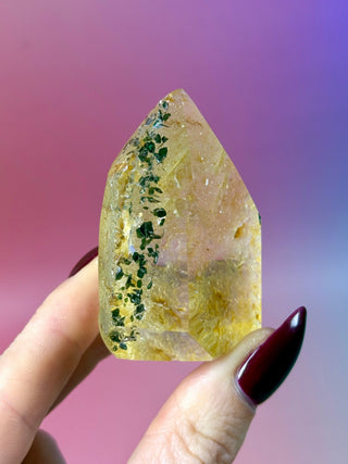 MAGIC TOWER - Golden Healer Quartz with Green Chrome Mica (T) Tower The Crystal Avenues 