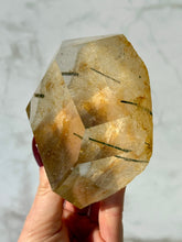 Indlæs billede til gallerivisning MAGIC TOWER - Golden Healer Rutile Quartz (2) tumble stone The Crystal Avenues 
