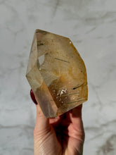 Indlæs billede til gallerivisning MAGIC TOWER - Golden Healer Rutile Quartz (2) tumble stone The Crystal Avenues 
