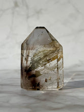 Indlæs billede til gallerivisning MAGIC TOWER - Smokey Phantom Quartz w. Golden Healer (5) Druze The Crystal Avenues 
