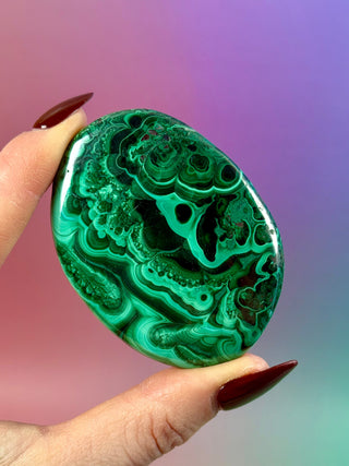 MALACHITE PALM STONE (1) Palm stone The Crystal Avenues 