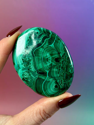 MALACHITE PALM STONE (2) Palm stone The Crystal Avenues 