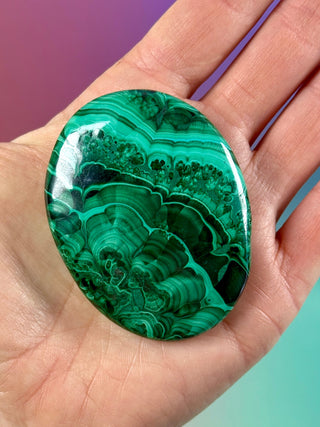 MALACHITE PALM STONE (2) Palm stone The Crystal Avenues 