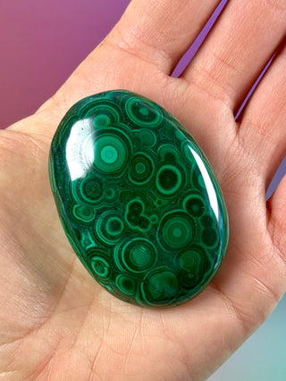 MALACHITE PALM STONE (7) Palm stone The Crystal Avenues 