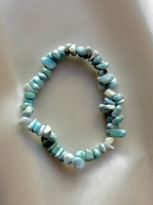 NATURAL LARIMAR CHIP BRACELET Bracelet The Crystal Avenues 