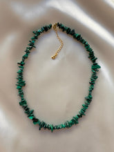 Indlæs billede til gallerivisning NATURAL MALACHITE CHIP CHOKER NECKLACE Necklace The Crystal Avenues 
