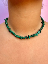 Indlæs billede til gallerivisning NATURAL MALACHITE CHIP CHOKER NECKLACE Necklace The Crystal Avenues 
