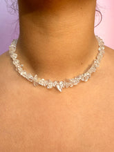 Indlæs billede til gallerivisning NATURAL ROCK CRYSTAL CHIP CHOKER NECKLACE Necklace The Crystal Avenues 
