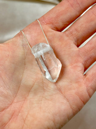 NATURAL ROCK CRYSTAL POINT PENDANT (4) pendant The Crystal Avenues 