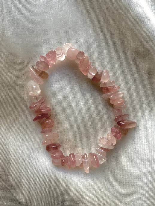 NATURAL ROSE QUARTZ CHIP BRACELET Bracelet The Crystal Avenues 