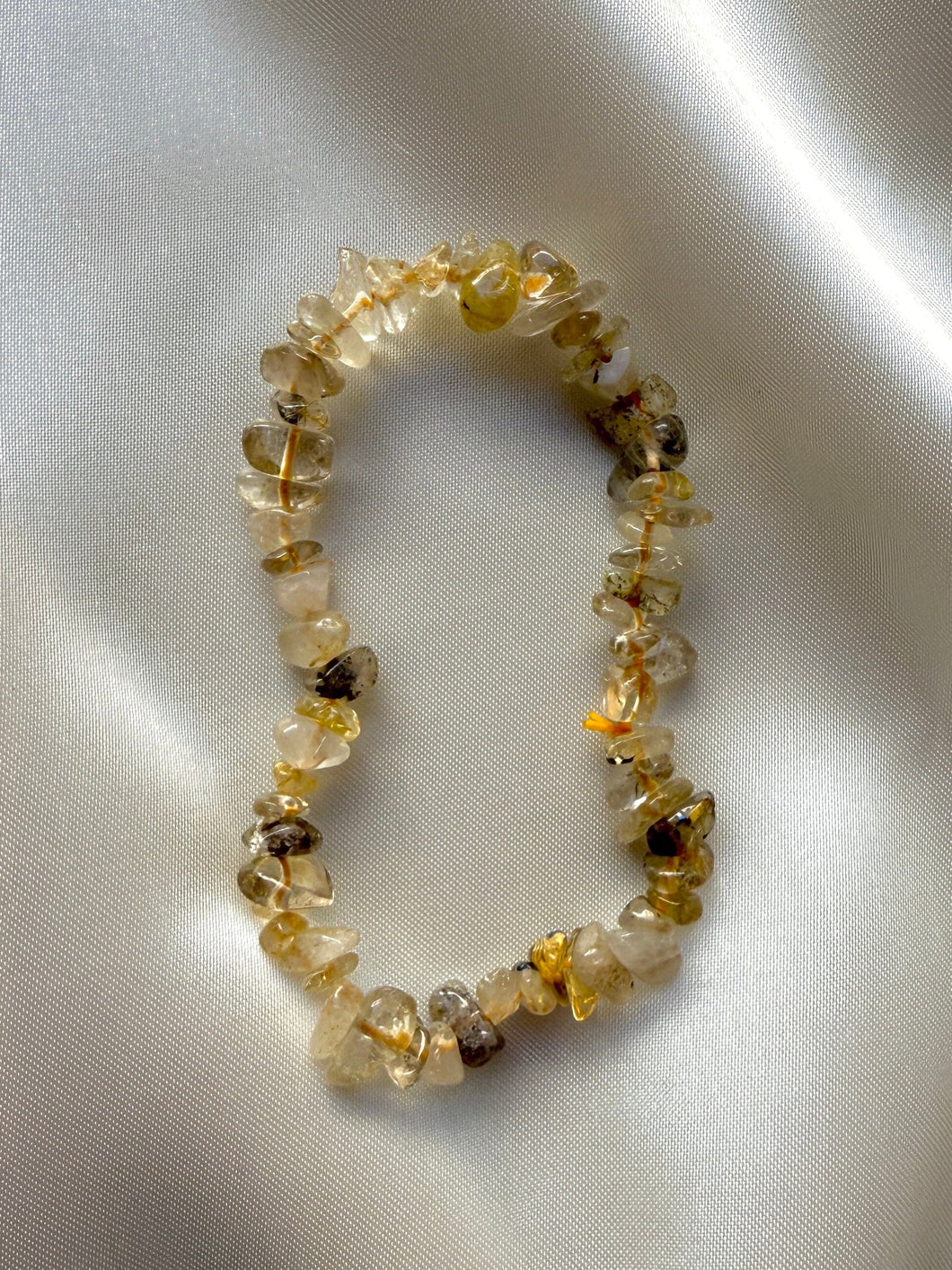 NATURAL RUTILATED QUARTZ CHIP BRACELET Bracelet The Crystal Avenues 