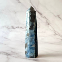 Load image into Gallery viewer, OWYHEE BLUE OPAL - TOWER (4) tumble stone The Crystal Avenues 
